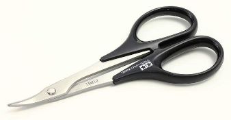 ラジコンカーの組み立てやメンテナンスに必要な工具の選び方