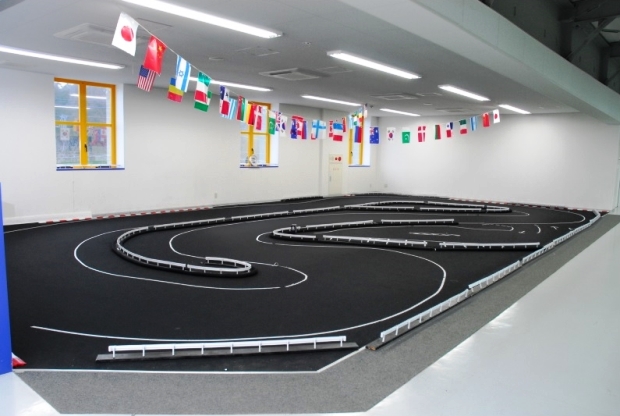 【谷田部アリーナ】世界最大級の電動RCカーサーキット