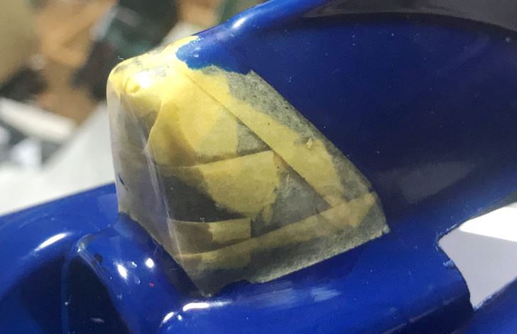 RCカーのボディ塗装の補修を失敗した実例